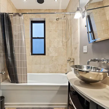 Wrigleyville Apartment Chicago
