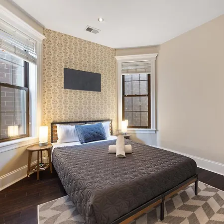 Apartment Wrigleyville Chicago