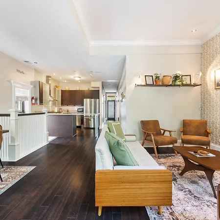 Apartment Wrigleyville Chicago