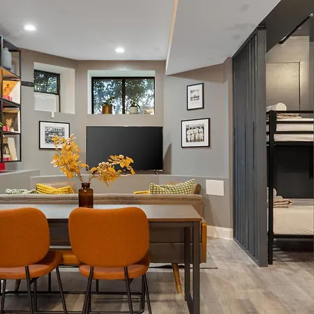 Apartment Wrigleyville Chicago