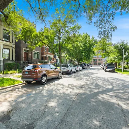 Wrigleyville Apartment