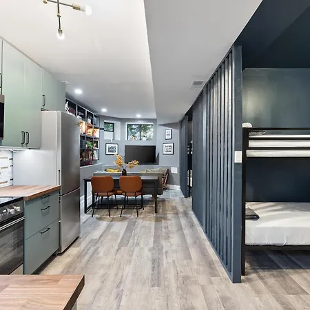 Wrigleyville Apartment