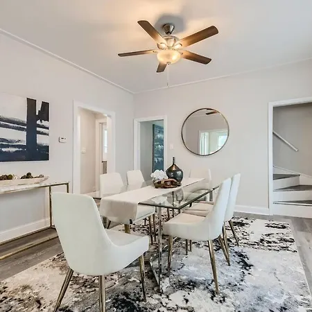 Urban House 4 Bedroom Multiple Baths Hotel *