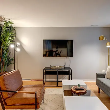 Pet Friendly! Perfect For The Digital Nomad Or Business Traveler Apts Apartment *