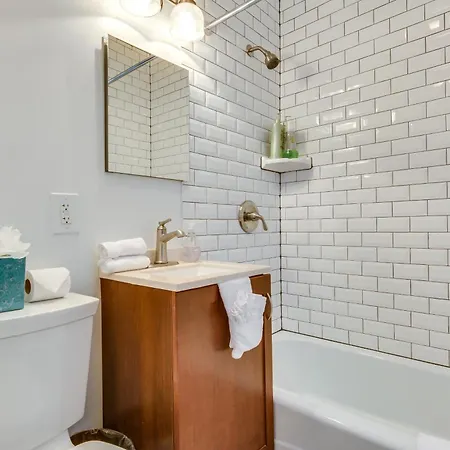 Welcome To West Town! 2 Bedrooms And Pet Friendly Apts *