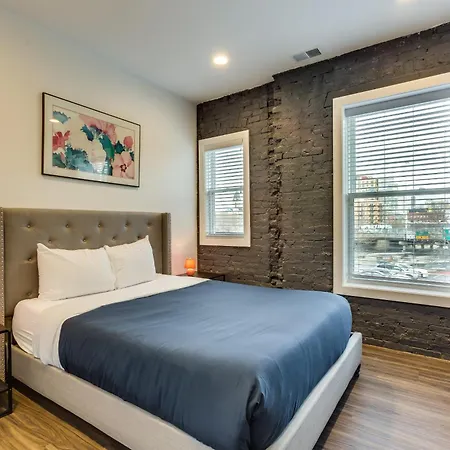 Apartment Pet Friendly And For 7! Large Common Areas To Converse And Connect Apts Chicago