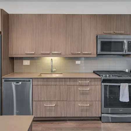 Landing - Modern With Amazing Amenities