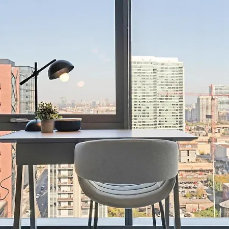 Apartment Landing - Modern With Amazing Amenities