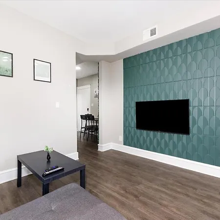Tropical - 3 Bedrooms * Chicago