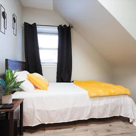 Cute 2 Bedrooms - 12 Min From Downtown Chicagi Apartment Chicago