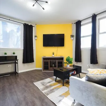 Cute 2 Bedrooms - 12 Min From Downtown Chicagi