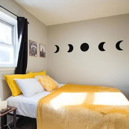 Cute 2 Bedrooms - 12 Min From Downtown Chicagi Chicago