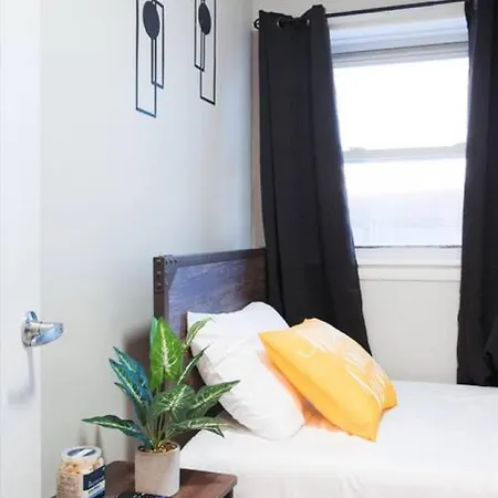 Cute 2 Bedrooms - 12 Min From Downtown Chicagi Apartment