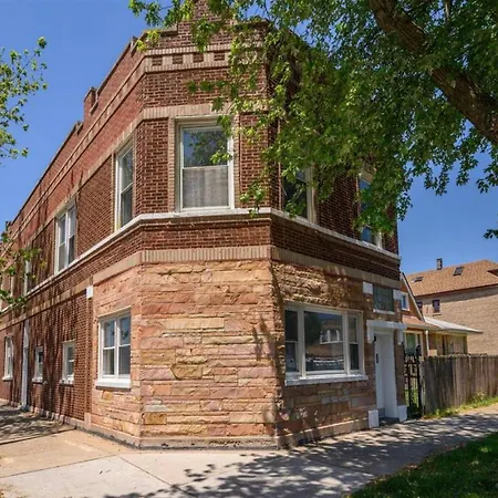 Cute 2 Bedrooms - 12 Min From Downtown Chicagi * Chicago