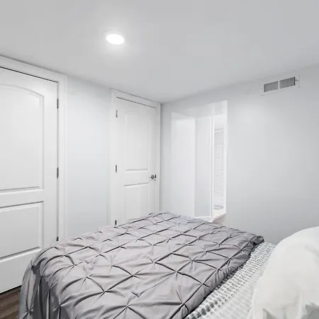 Apartment Lavish Garden Near Hyde Park *