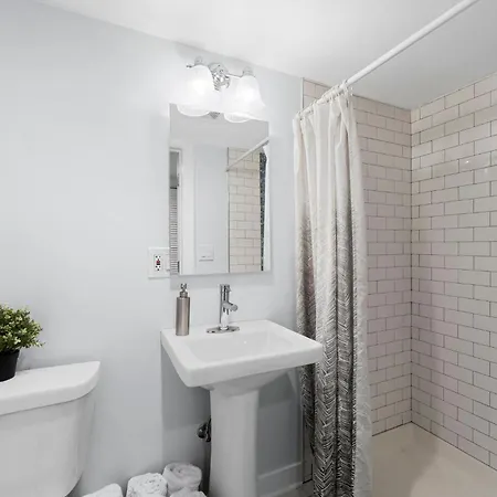 Apartment Lavish Garden Near Hyde Park *