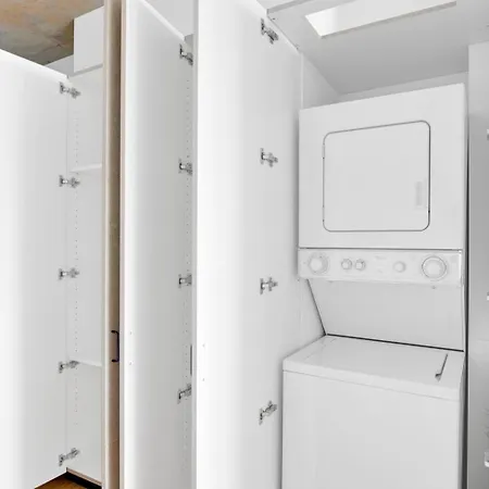 Lincoln Park W Wd Lounge Nr L Chi-608 *