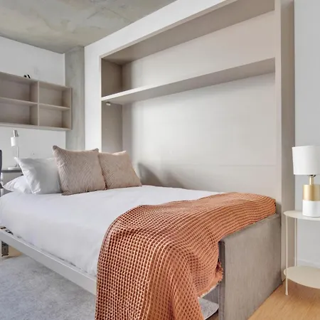 Lincoln Park W Wd Lounge Nr L Chi-608 Chicago