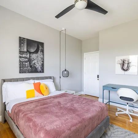 Kenwood Apartments, Downtown Hyde Park *
