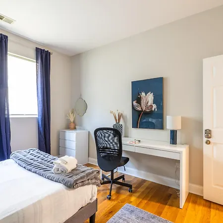 Kenwood Apartments, Downtown Hyde Park Homestay *