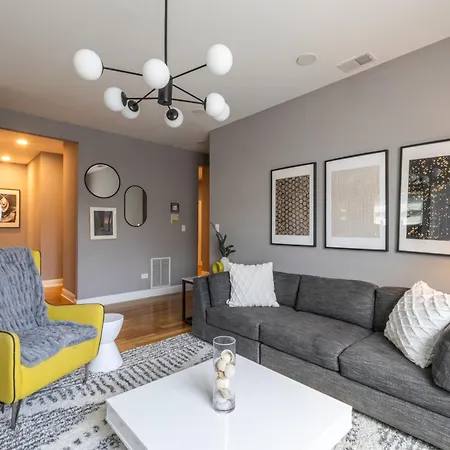 Kenwood Apartments, Downtown Hyde Park Homestay
