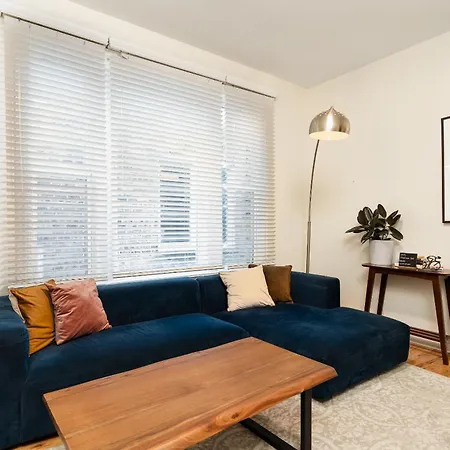 Wicker Park 2br Modern Dv3 *