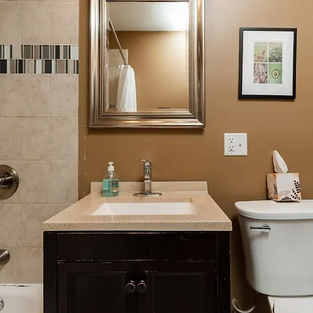 Apartment Wicker Park 2br Modern Dv3 Chicago