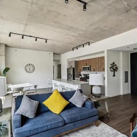 3br Luxury Modern Apartment Chicago
