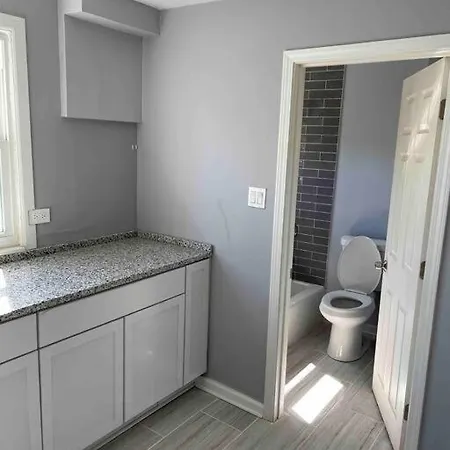Beautiful 4 Bedroom 2 Bath Home, Peaceful,relaxing Holiday home