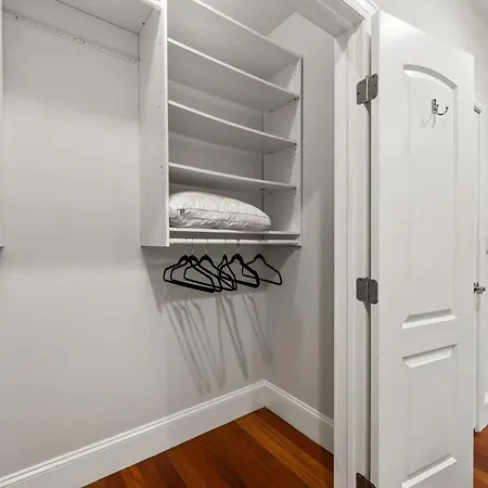 Luxury Retreat With Theater Holiday home Chicago