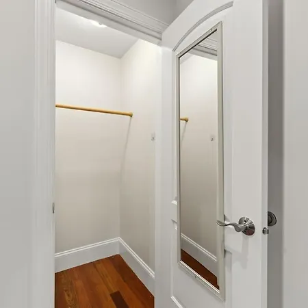 Luxury Retreat With Theater * Chicago
