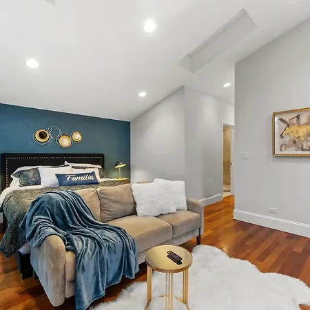 Holiday home Luxury Retreat With Theater *