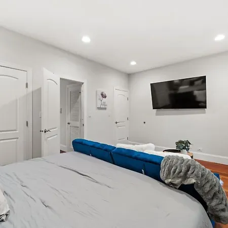 Luxury Retreat With Theater Holiday home