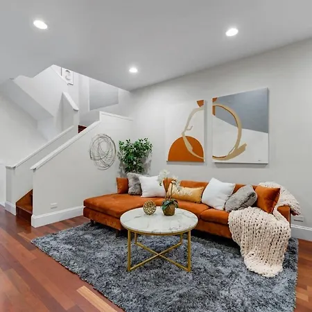 Luxury Retreat With Theater * Chicago