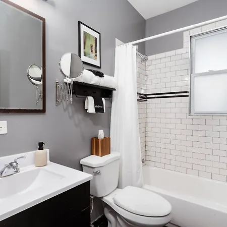 Flexhome Avondale 2br W1 With Parking Chicago