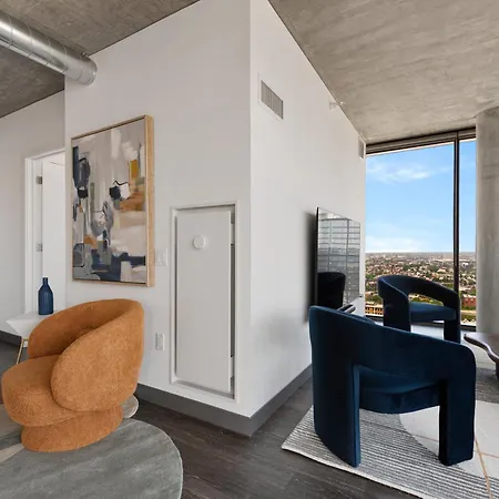 Fulbrix Bright Designer With West Loop Views Chicago