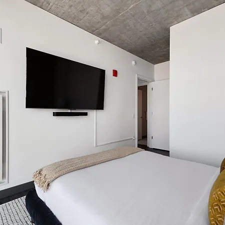 Apartment Fulbrix Bright Designer With West Loop Views *