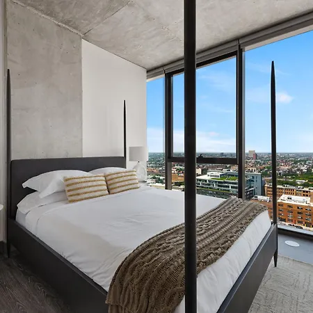 Apartment Fulbrix Bright Designer With West Loop Views