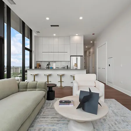 Avra Stylish Prime West Loop Location Near Union Park Apartment Chicago