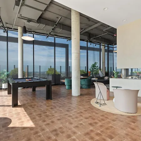 Avra Stylish Prime West Loop Location Near Union Park * Chicago
