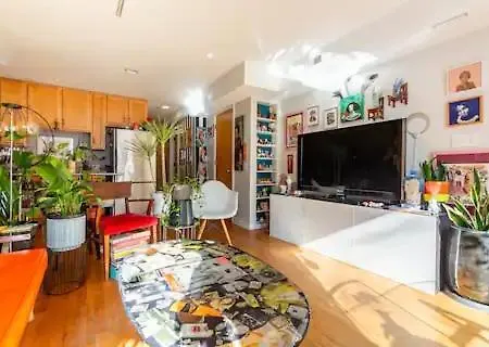 Homestay Trendy At Ukrainian Village Chicago