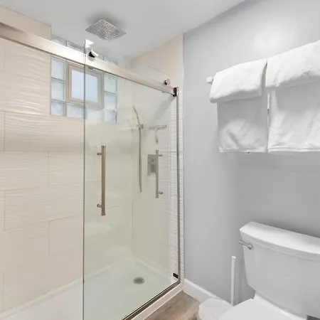 Apartment Stylish 2br Urban Retreat In River West