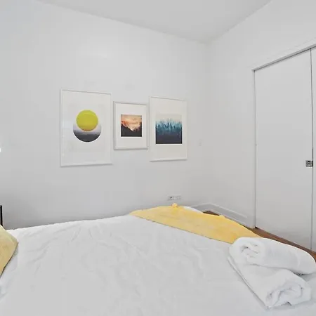 4-bedroom Luxury With Rooftop & Skyline Views * Chicago