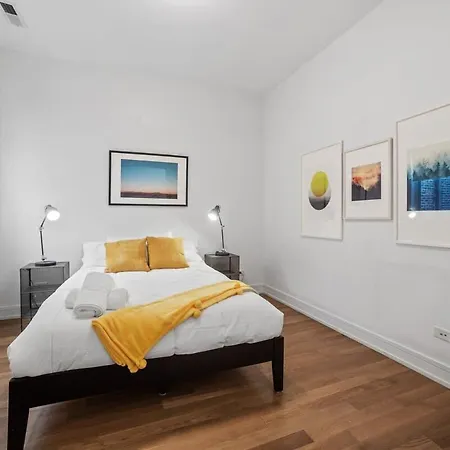4-bedroom Luxury With Rooftop & Skyline Views Chicago