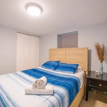Midway Airport 2 Bedroom With Full Kitchen Chicago