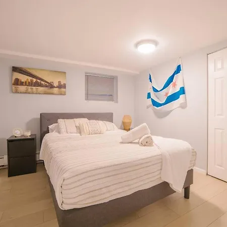 Midway Airport 2 Bedroom With Full Kitchen Apartment Chicago