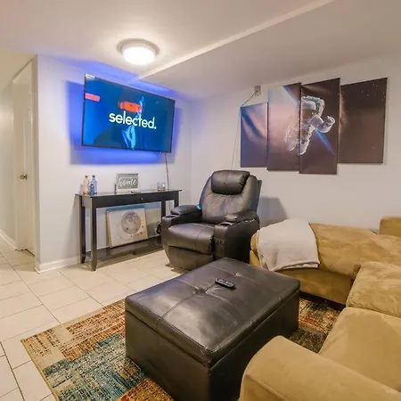 Midway Airport 2 Bedroom With Full Kitchen Apartment Chicago