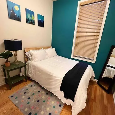 7bd 3ba Building Near Uc, Train, Free Parking