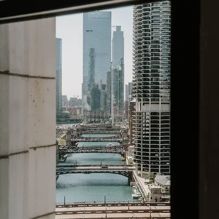 Hotel Club Quarters Wacker At Michigan, 4*