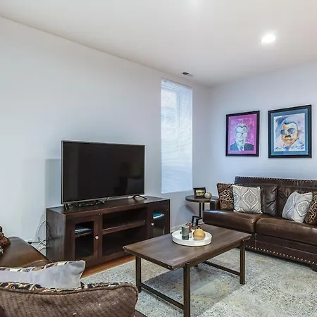 Holiday home Lincoln Park Living - 1 *